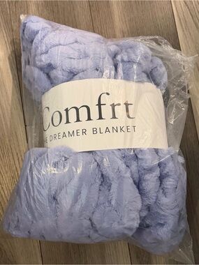 Comfrt The Dreamer Blanket Weighted Plush Throw Lavender Blue Periwinkle NEW